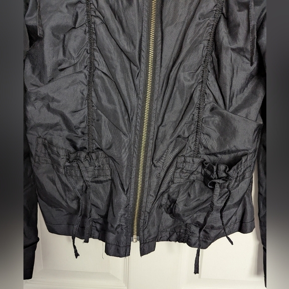 Kapalua Concept Women's Black Lightweight Waterproof Windbreaker Jacket - Picture 2 of 10